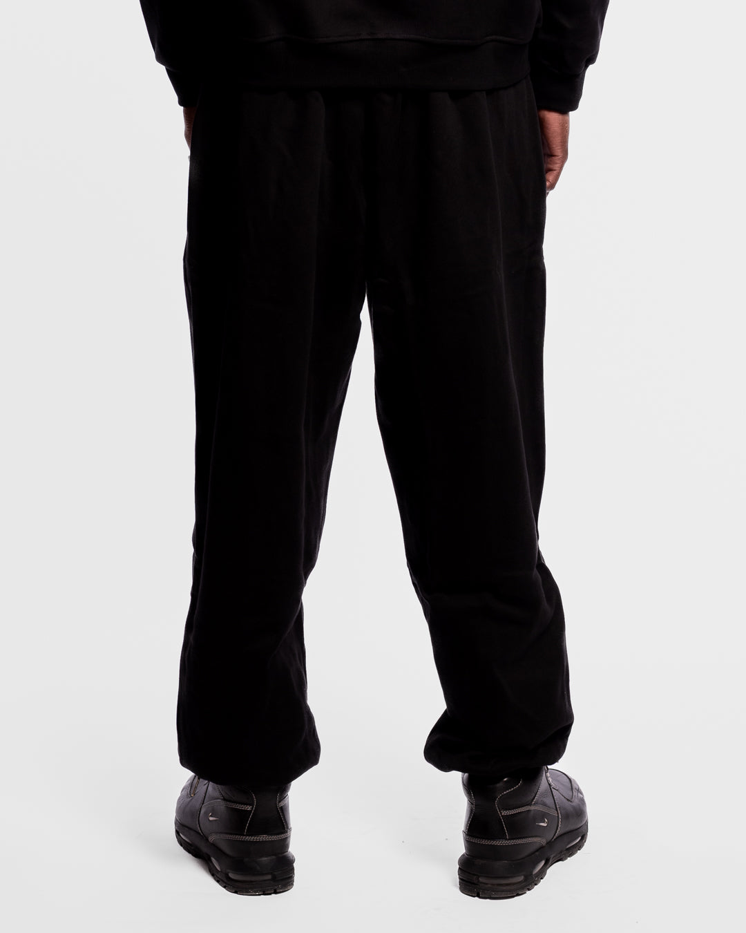 BAARA FW25 - BLACK RHINESTONE SWEATPANTS