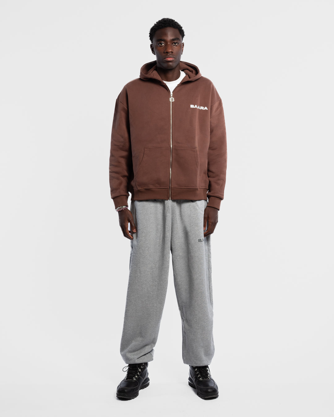 BAARA FW25 - GREY RHINESTONE SWEATPANTS