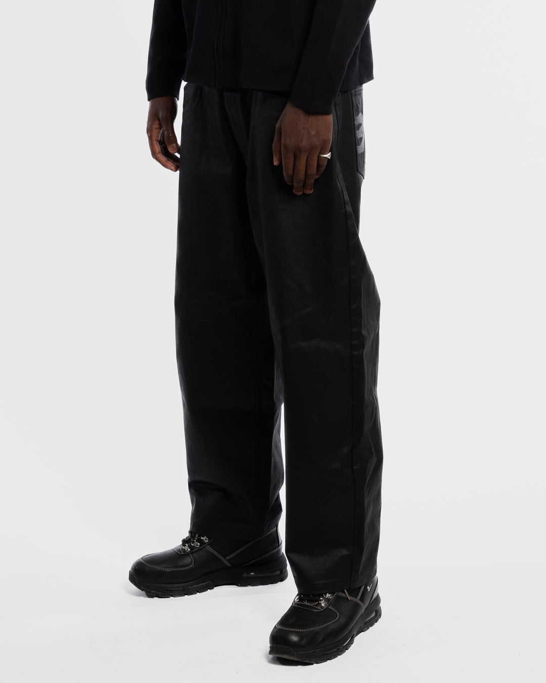 BAARA FW25 - BLACK WAX COATED DENIM