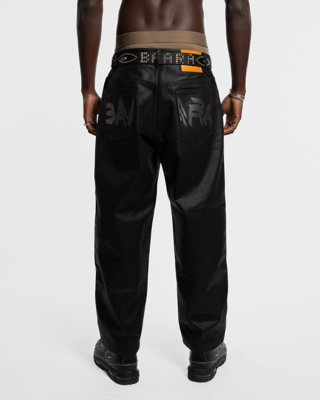 BAARA FW25 - BLACK WAX COATED DENIM