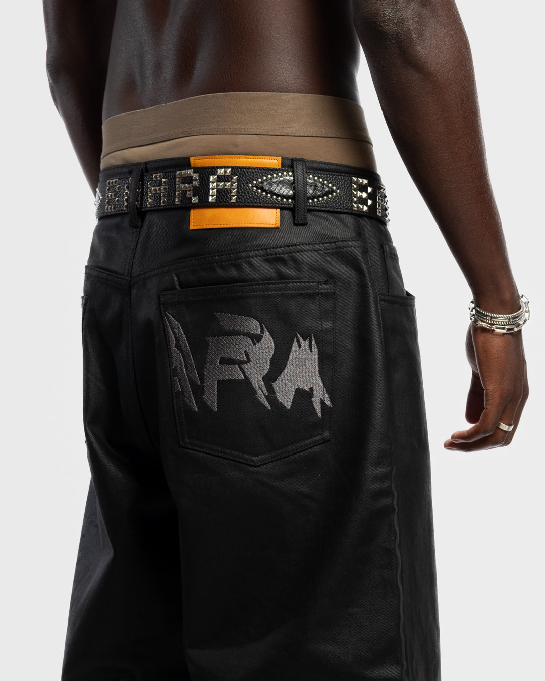 BAARA FW25 - BLACK WAX COATED DENIM