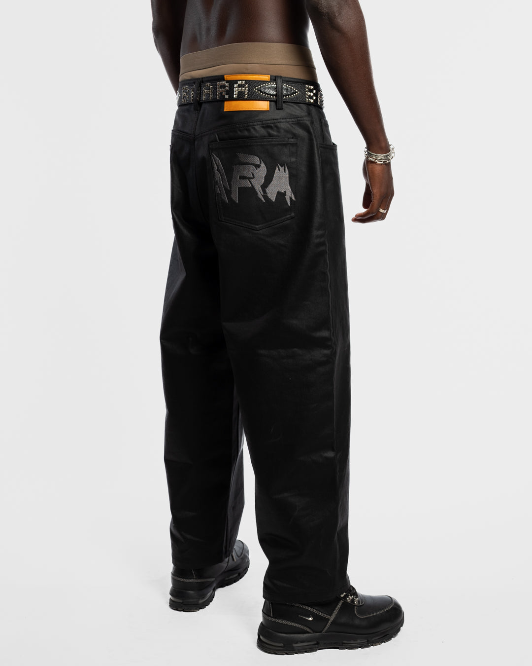BAARA FW25 - BLACK WAX COATED DENIM