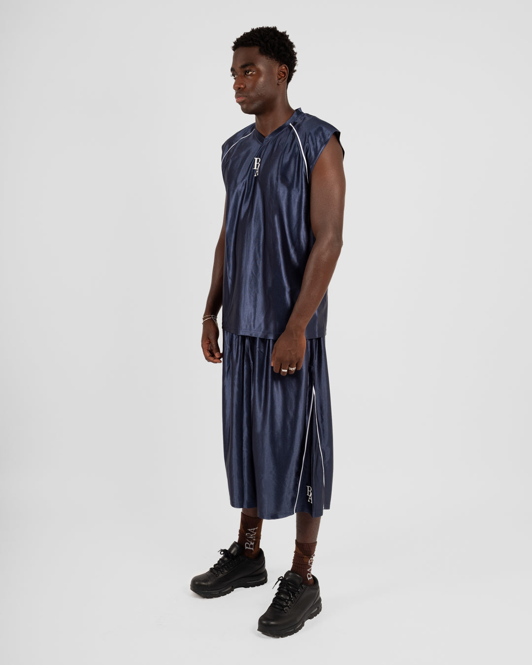 1. BAARA SS26 -  BLUE STREETBALL SHORT