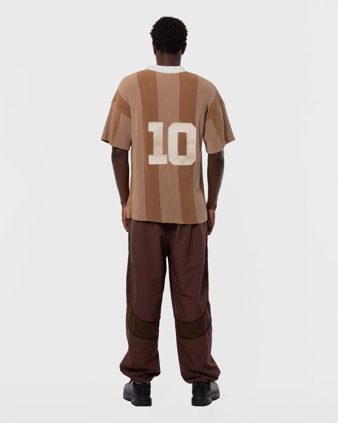 8.  BAARA SS26 -  BROWN HOLLOW/OUT JERSEY