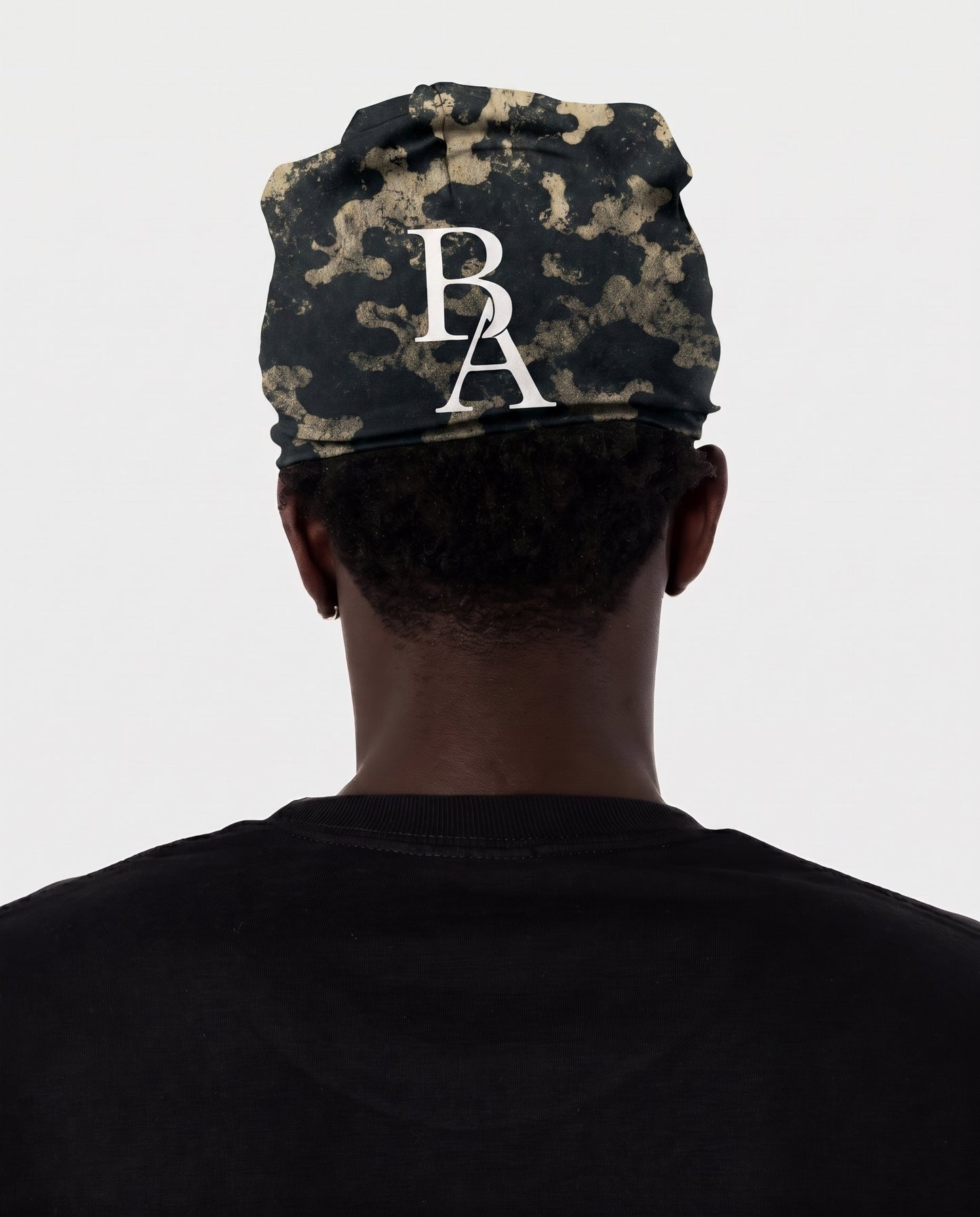 BAARA SS26 - DARK BEIGE COMPACT BEANIE