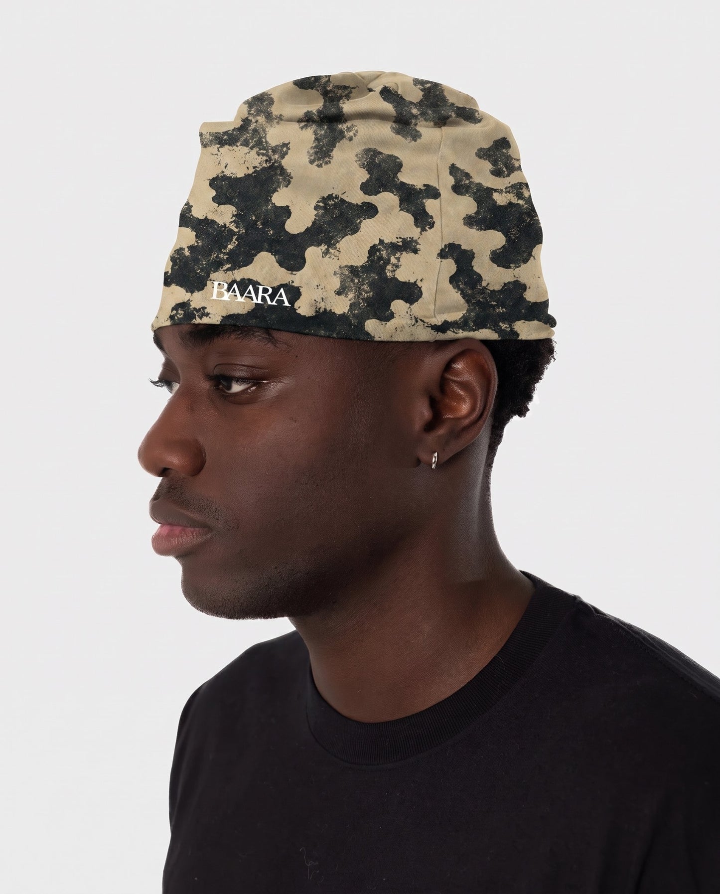 BAARA SS26 - BEIGE COMPACT BEANIE